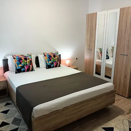 Apartament Festival アパート ママイア